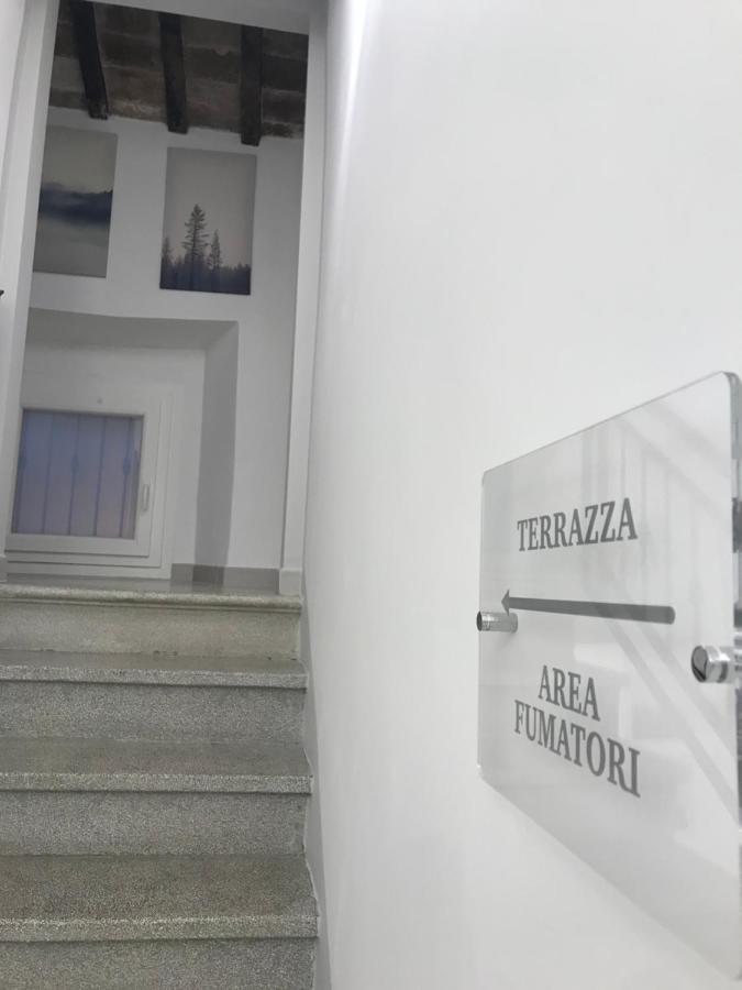 Готель Residenza Aurea Оффіда Екстер'єр фото